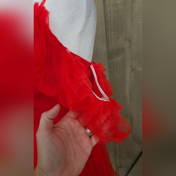 EILLY BAZAR Red Sheer Mesh Tie Front Ruffle Detail Cold Shoulder Mini Dress. XS - Picture 16 of 16